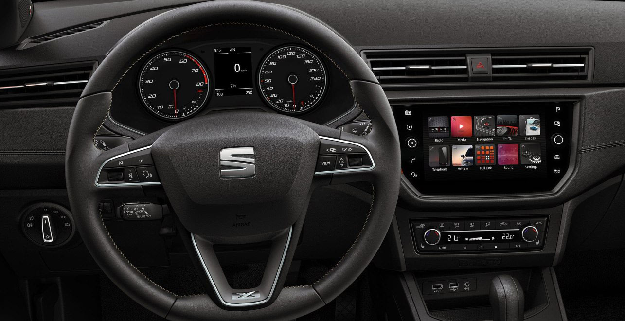 SEAT Ibiza - Steering wheel and navigation system