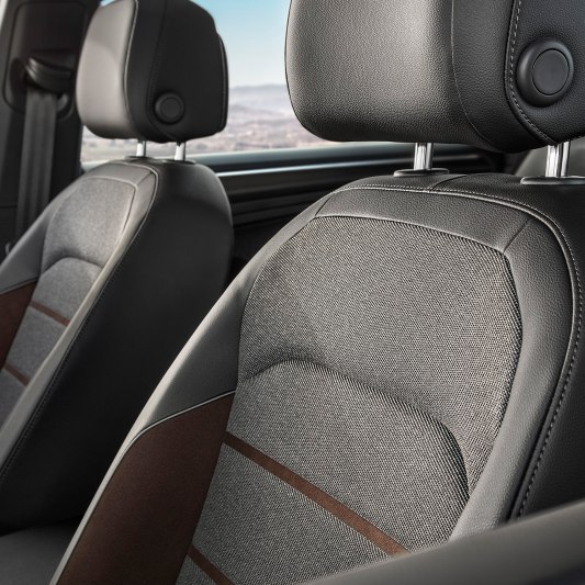 New SEAT Tarraco SUV 7 seater interior design upholstery baza alcantra
